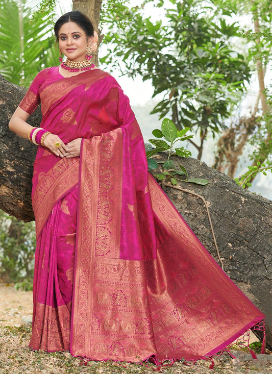 Trendy Saree Silk Magenta Weaving Saree