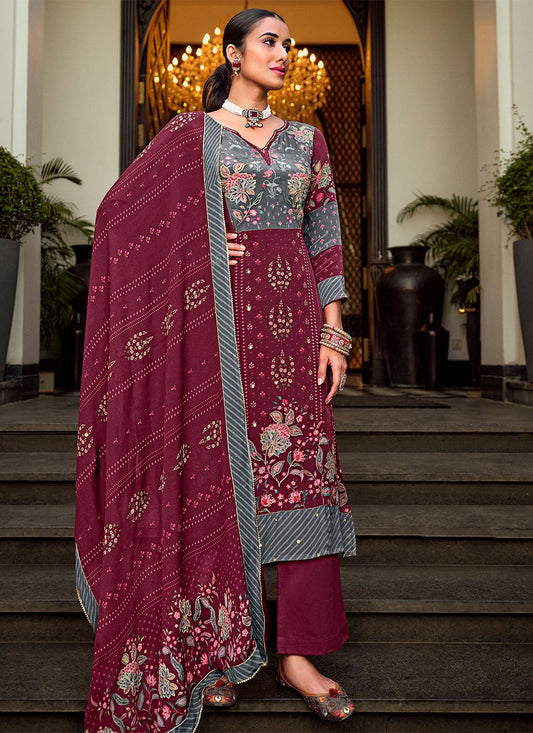 Pakistani Salwar Suit Pure Crepe Magenta Embroidered Salwar Kameez