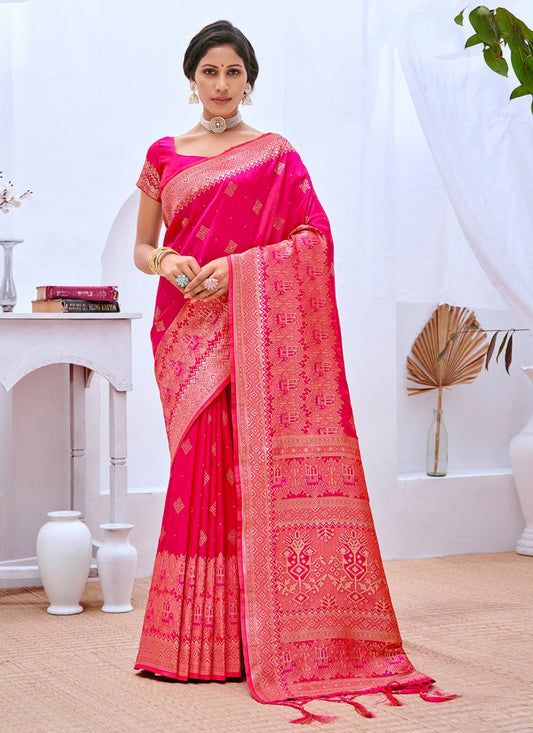 Trendy Saree Banarasi Silk Magenta Weaving Saree