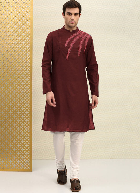 Kurta Blended Cotton Maroon Embroidered Mens