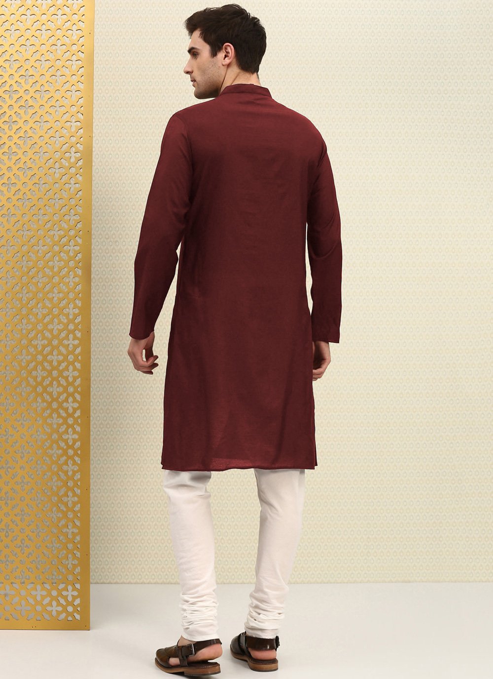 Kurta Pyjama Blended Cotton Maroon Embroidered Mens