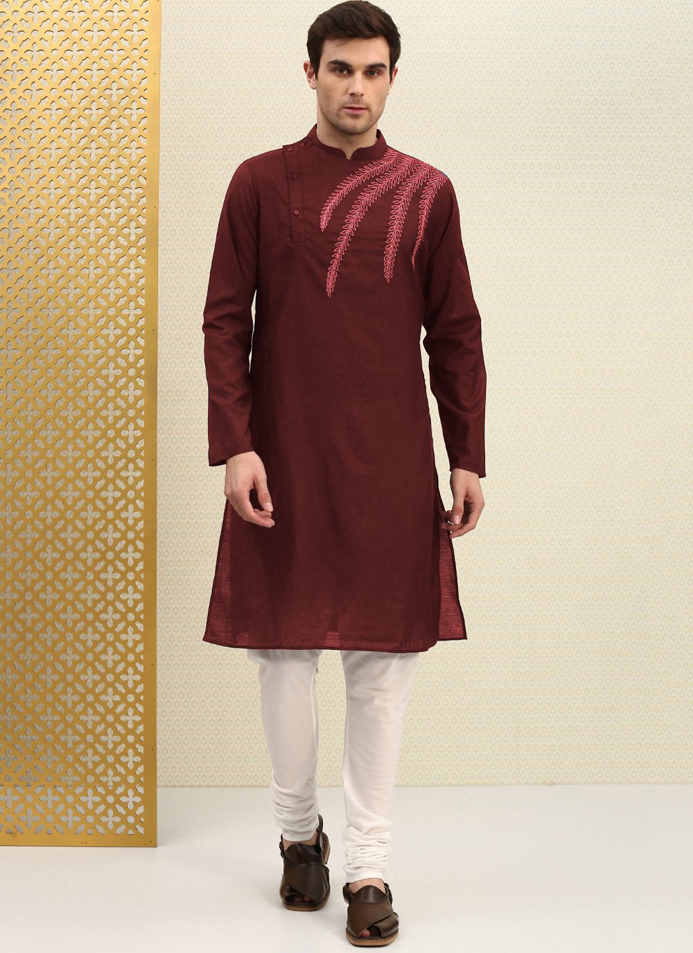 Kurta Pyjama Blended Cotton Maroon Embroidered Mens