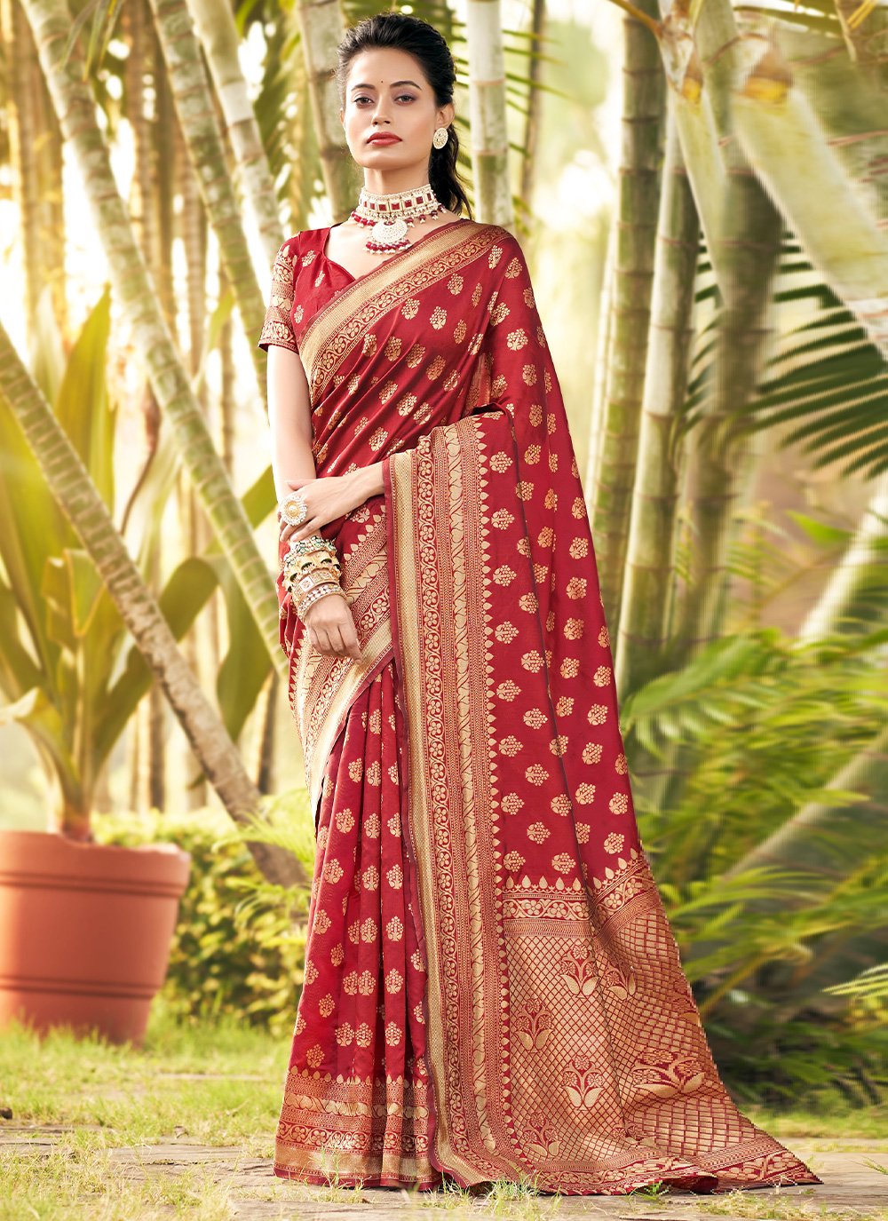 Trendy Saree Jacquard Silk Maroon Zari Saree