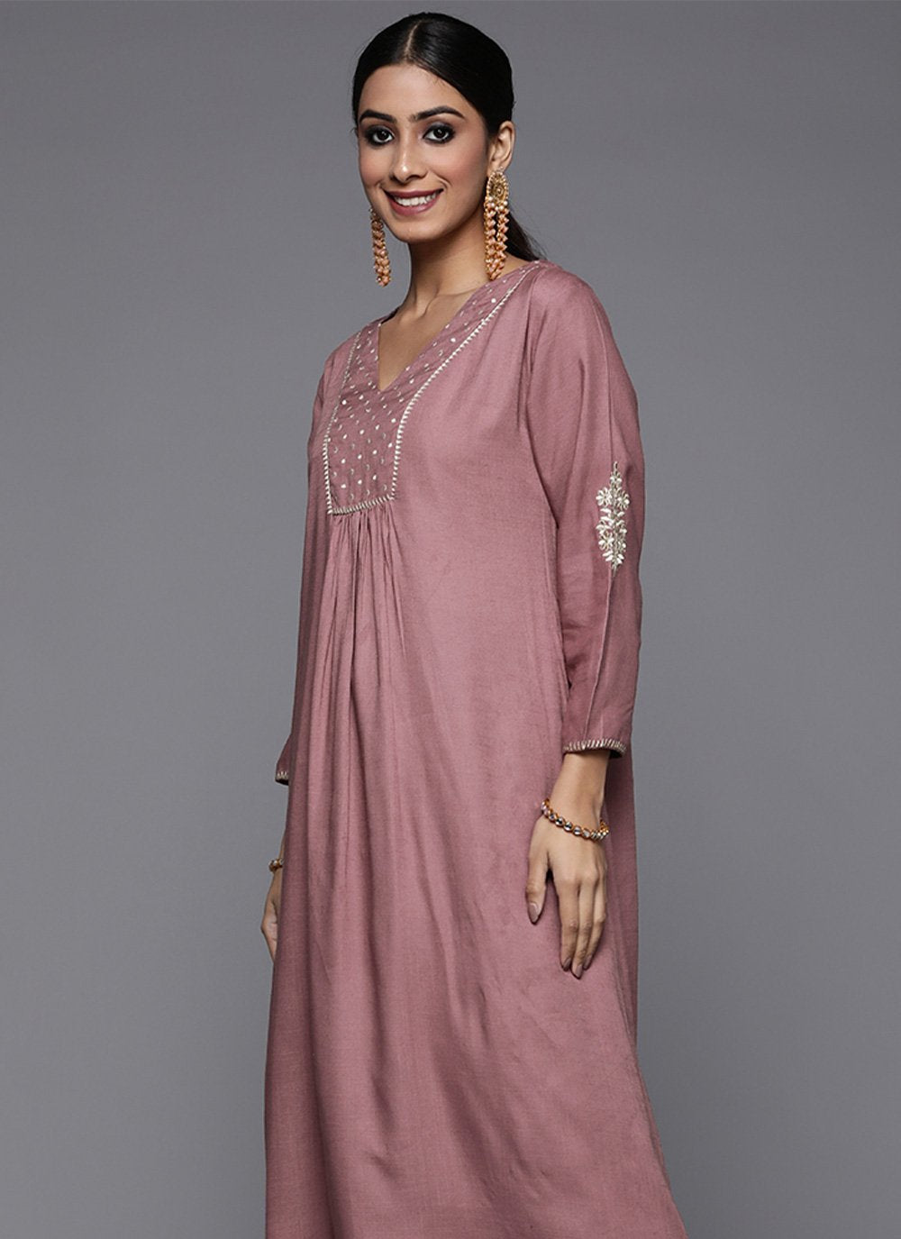 Salwar Suit Rayon Viscose Mauve Embroidered Salwar Kameez