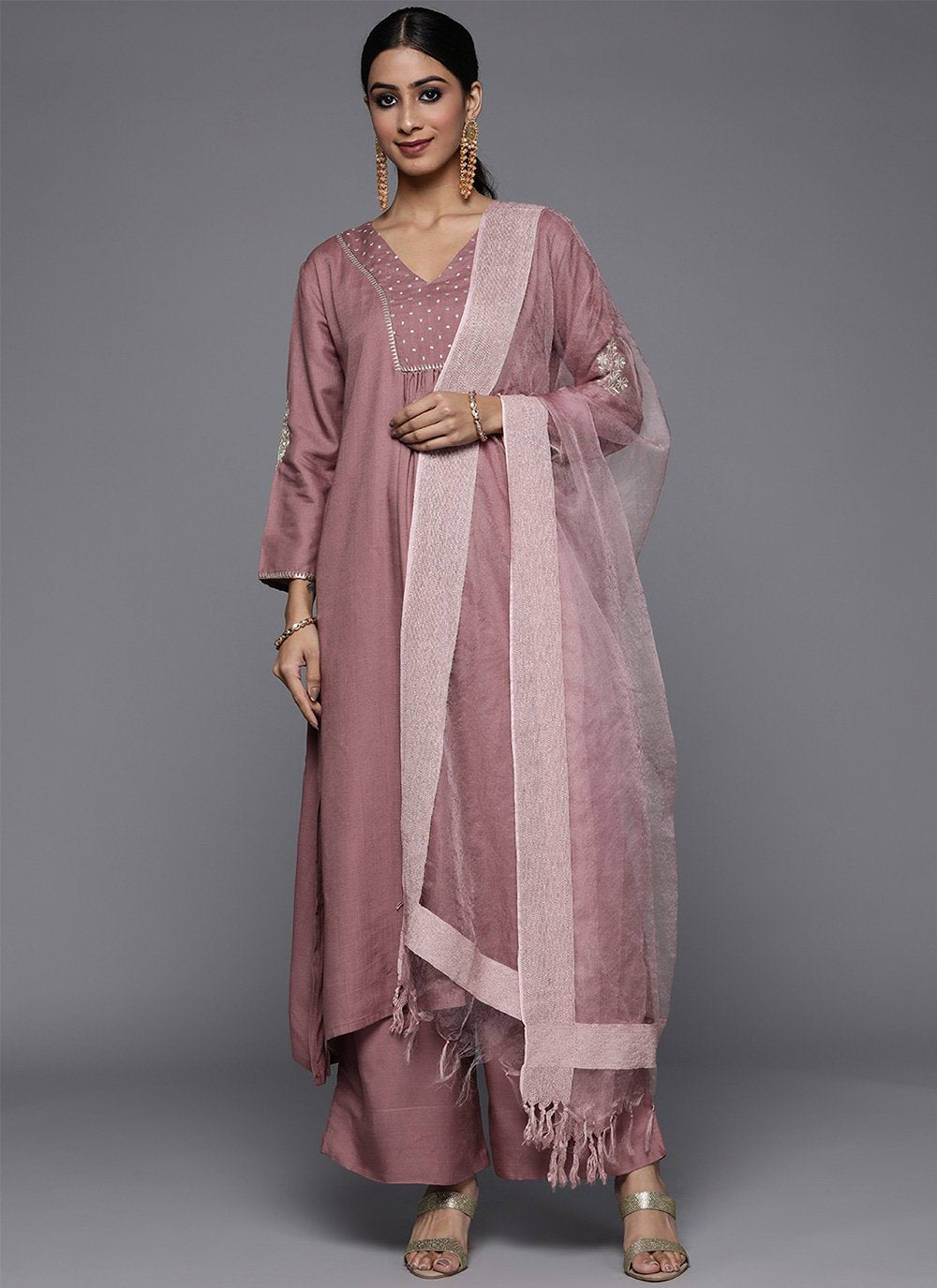 Salwar Suit Rayon Viscose Mauve Embroidered Salwar Kameez