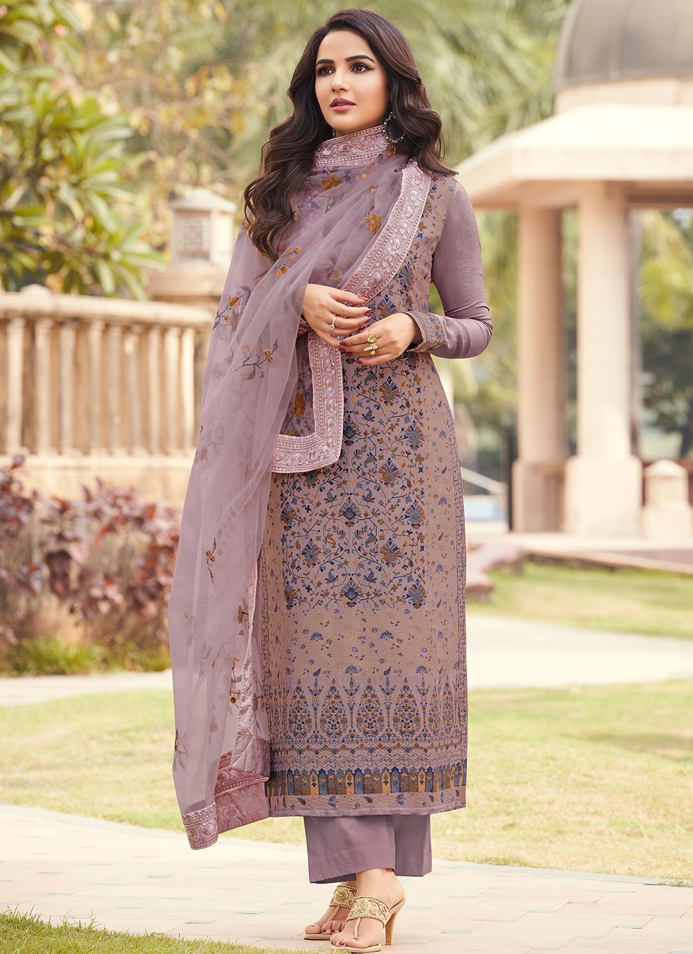 Pakistani Salwar Suit Viscose Mauve Jacquard Work Salwar Kameez