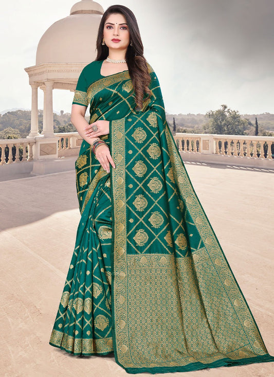 Classic Silk Morpeach Zari Saree