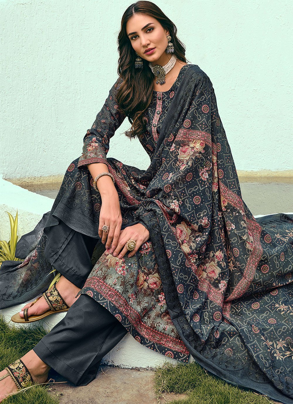 Floor Lenght Salwar Suit Blended Cotton Multi Colour Digital Print Salwar Kameez