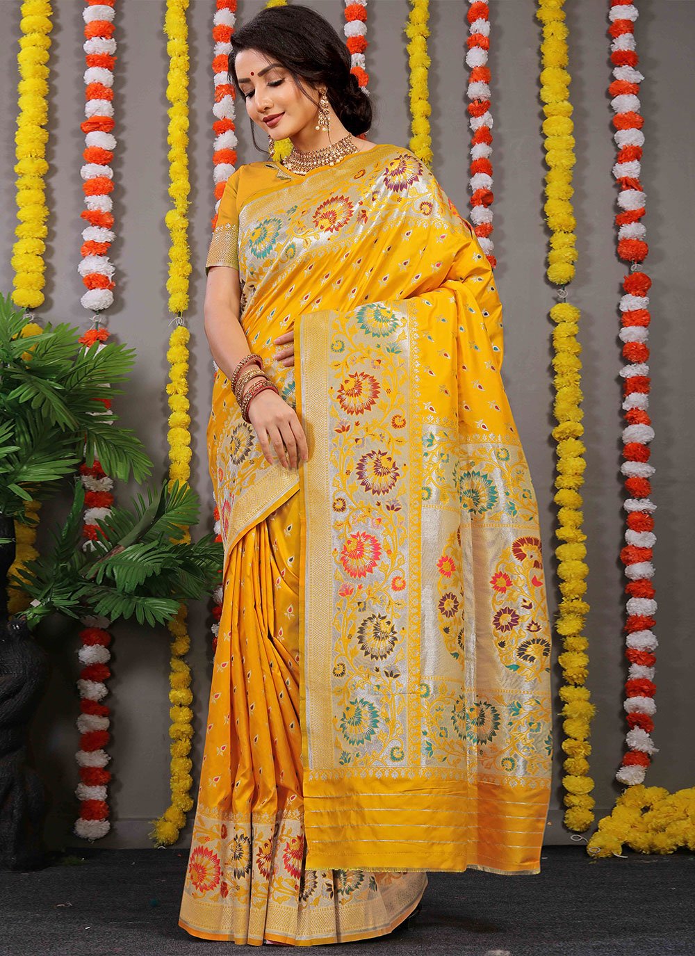 Trendy Saree Banarasi Silk Mustard Jacquard Work Saree
