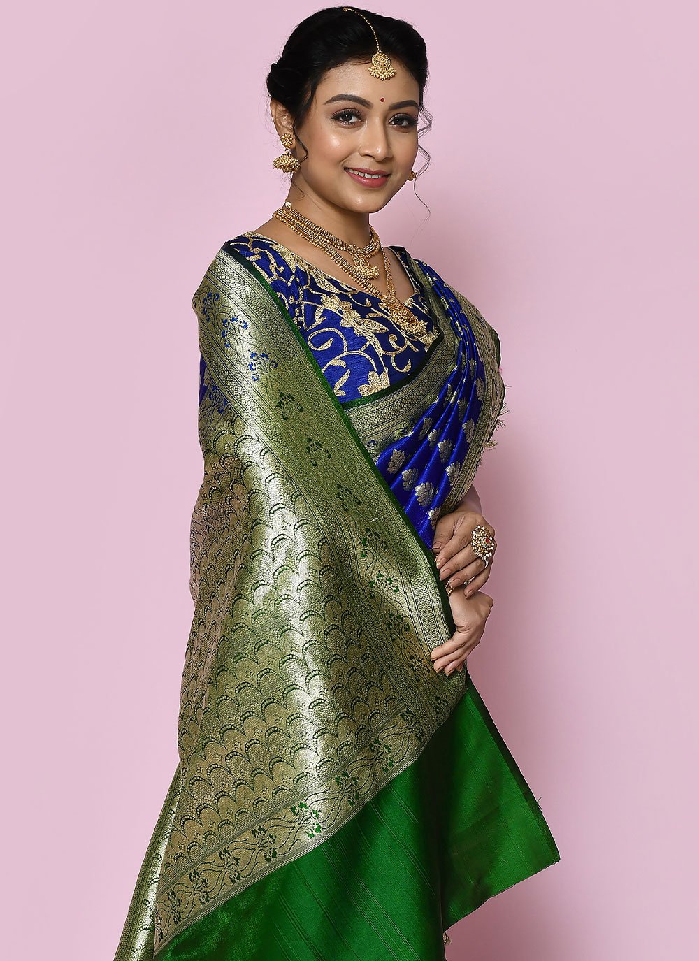 Trendy Saree Kanjivaram Silk Blue Weaving Saree