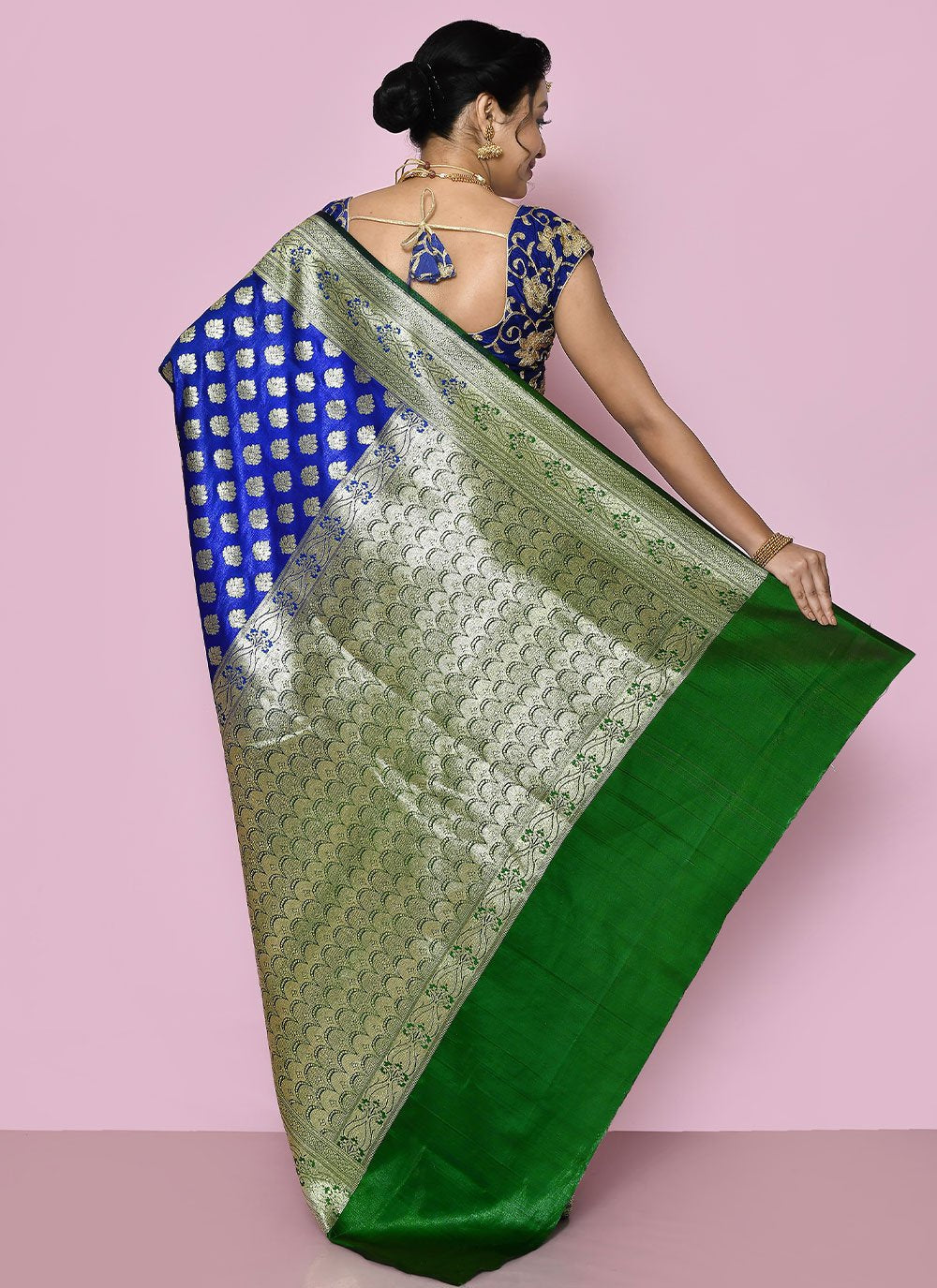 Trendy Saree Kanjivaram Silk Blue Weaving Saree