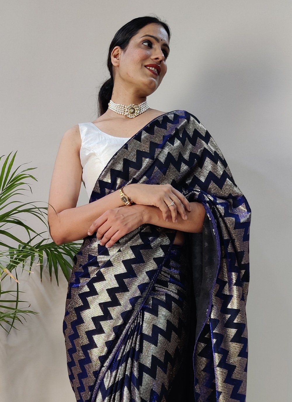 Trendy Saree Net Blue Foil Print Saree