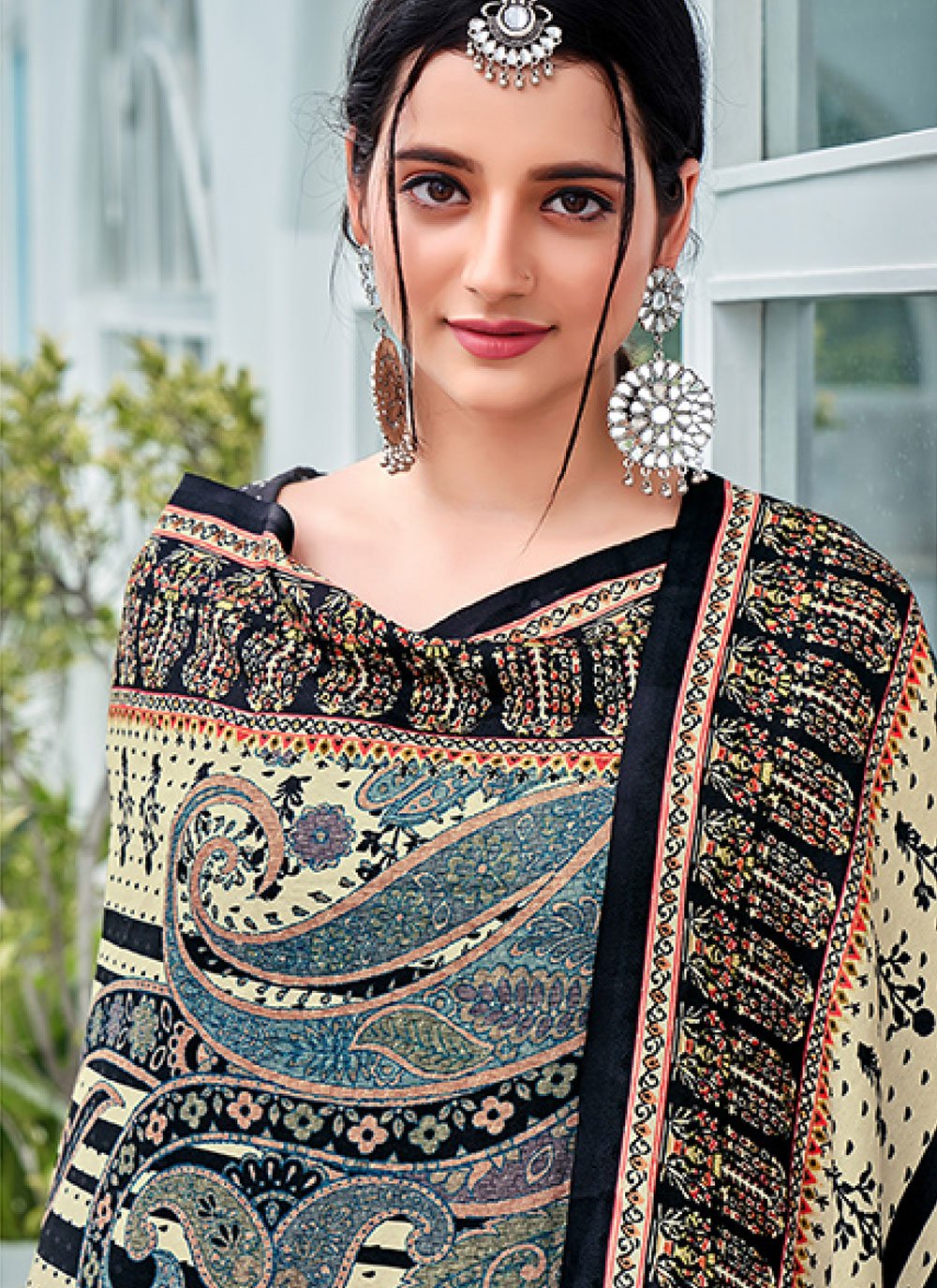 Floor Lenght Salwar Suit Pashmina Black Digital Print Salwar Kameez