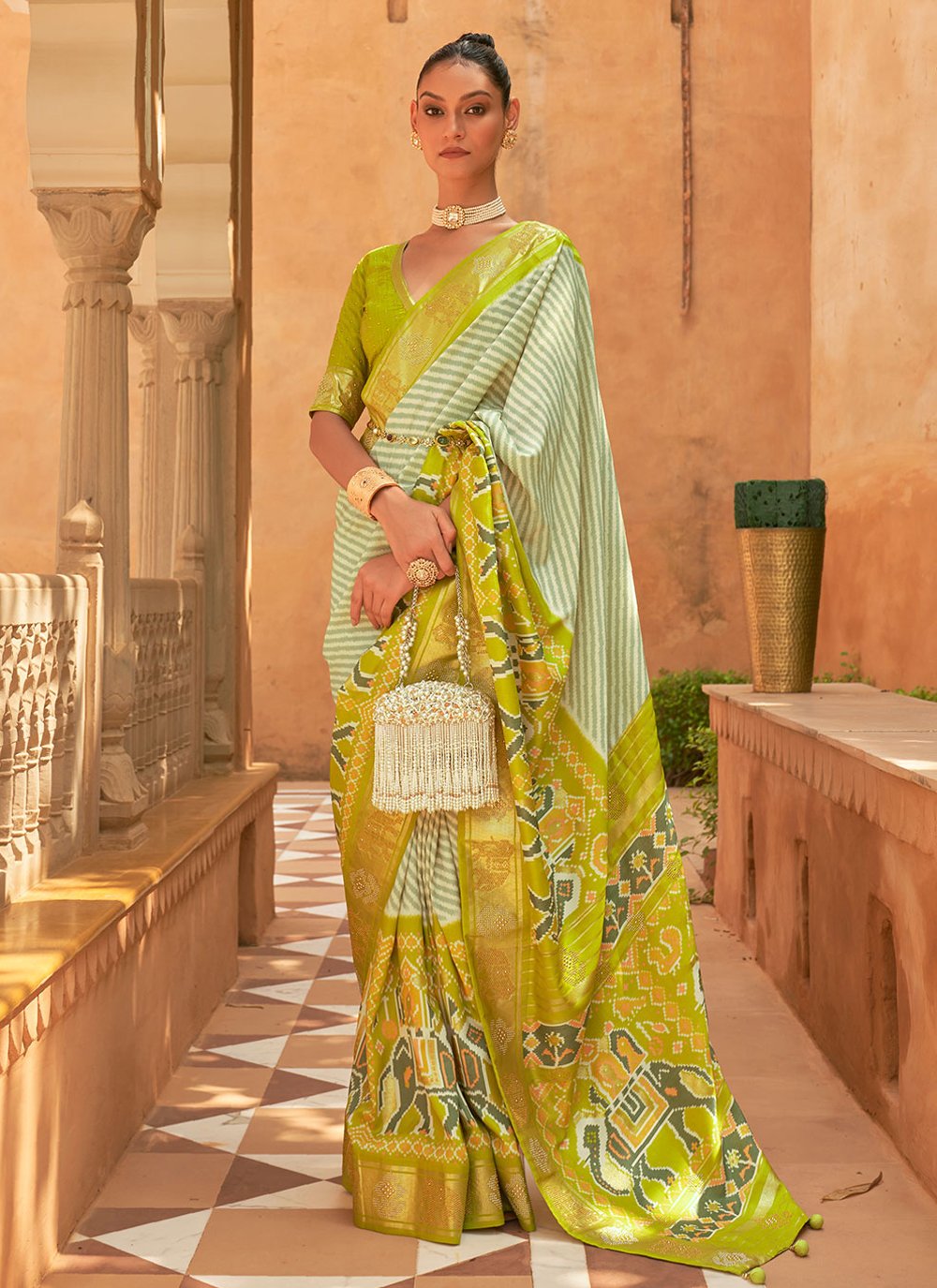 Trendy Saree Patola Silk Green Weaving Saree