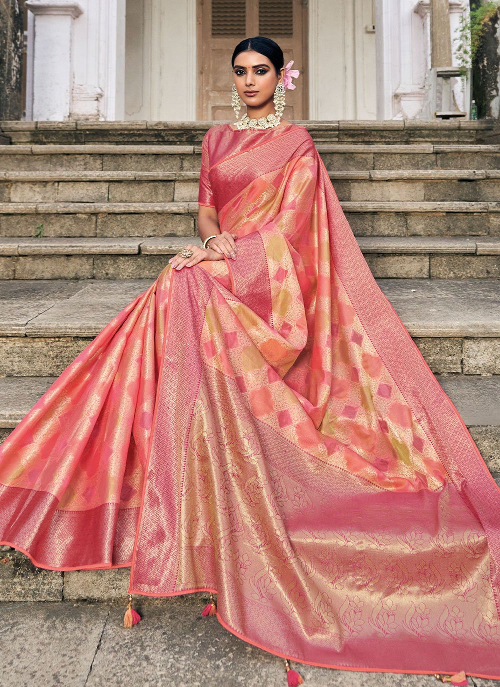 Contemporary Organza Peach Weaving Saree