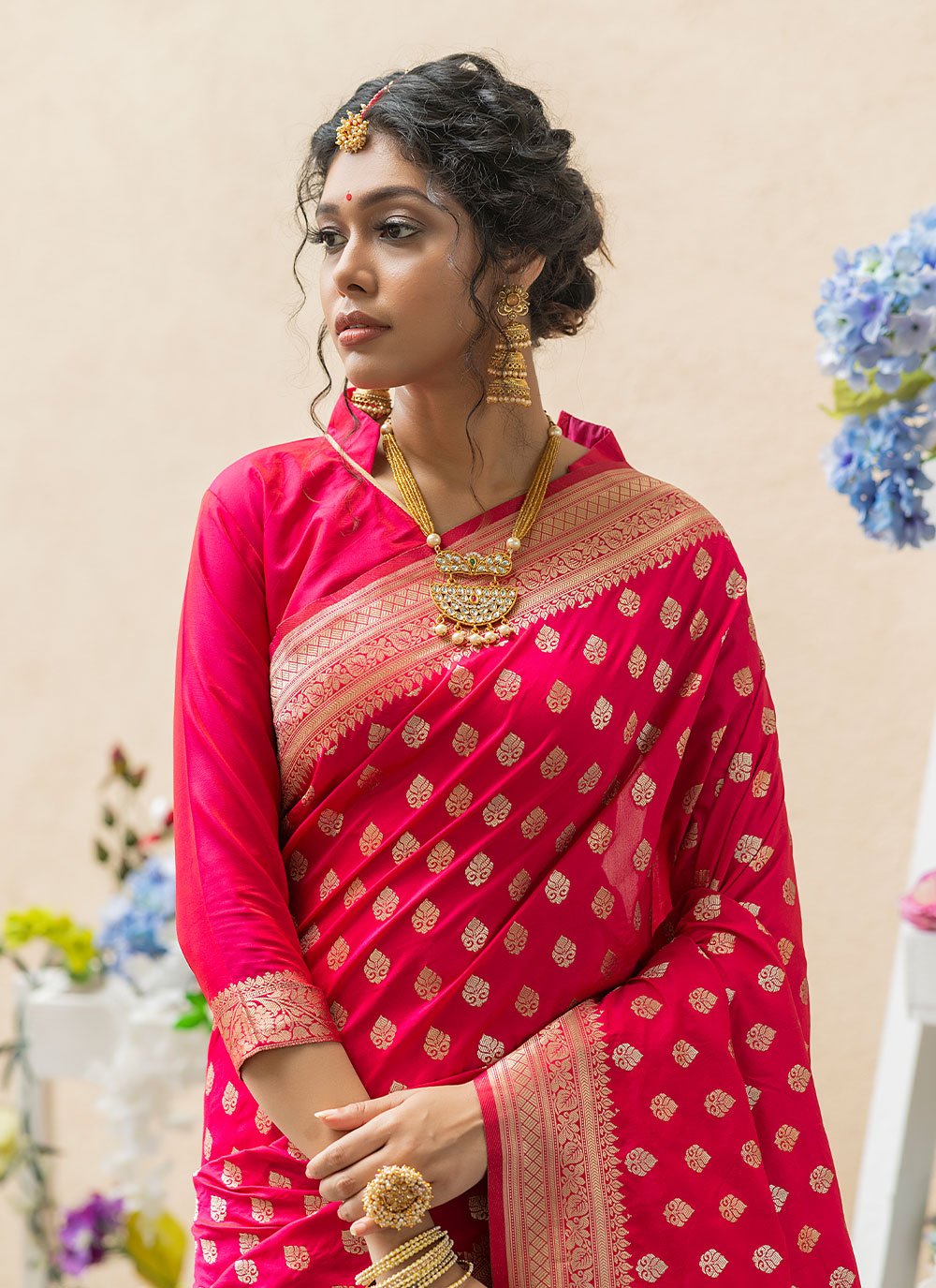 Contemporary Banarasi Silk Pink Woven Saree