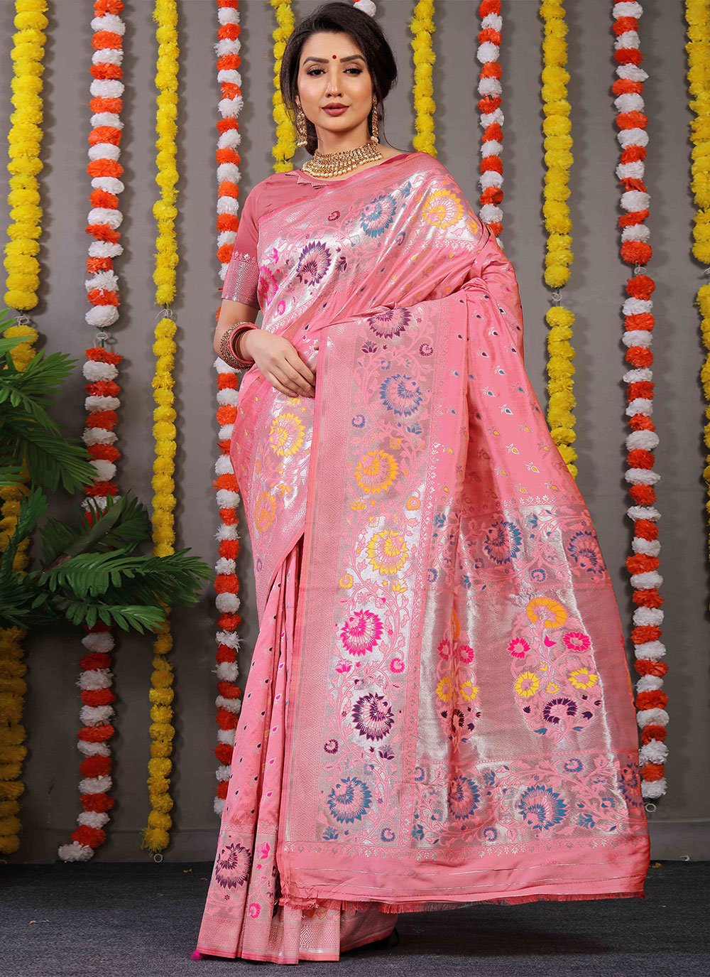 Trendy Saree Banarasi Silk Pink Jacquard Work Saree