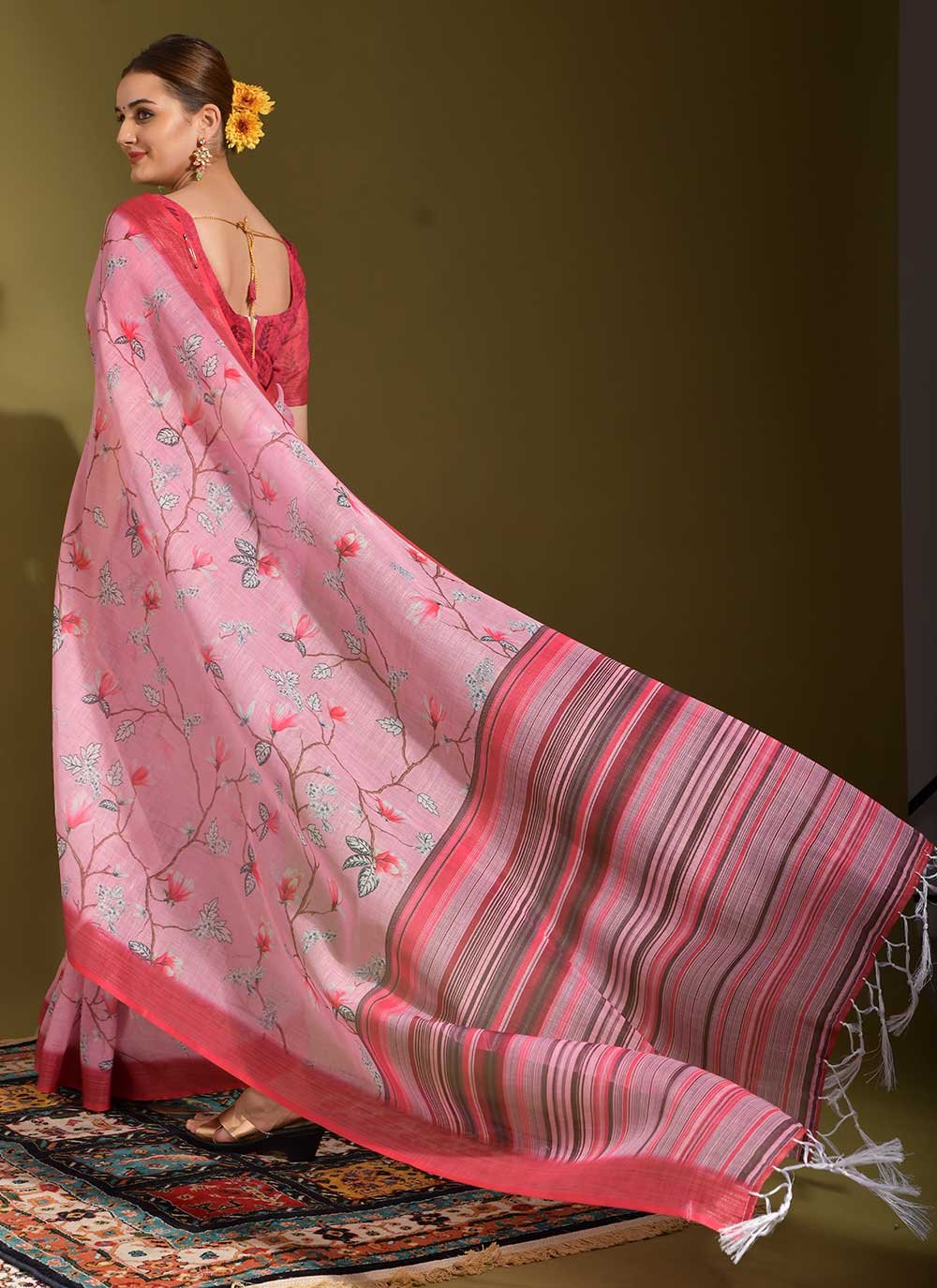 Trendy Saree Linen Pink Print Saree