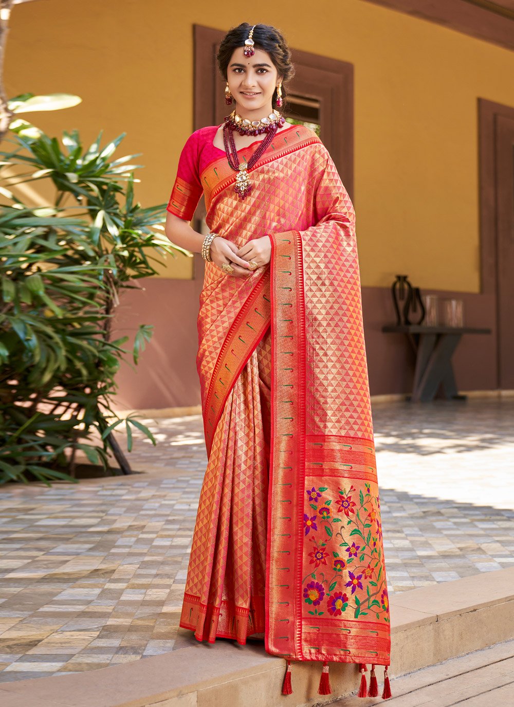 Designer Silk Pink Weaving Saree