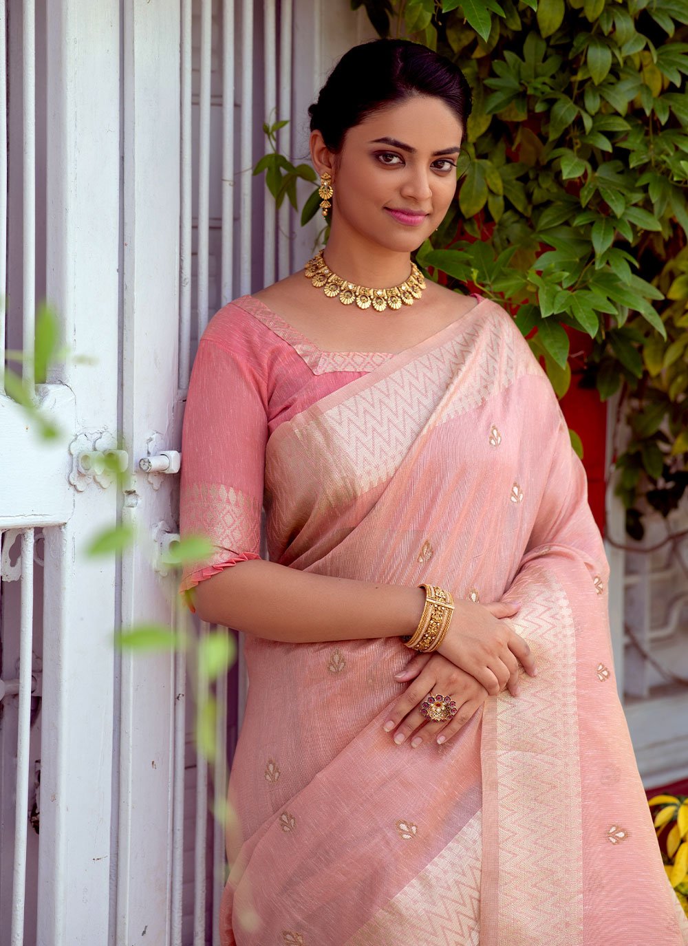 Classic Linen Tissue Pink Woven Saree