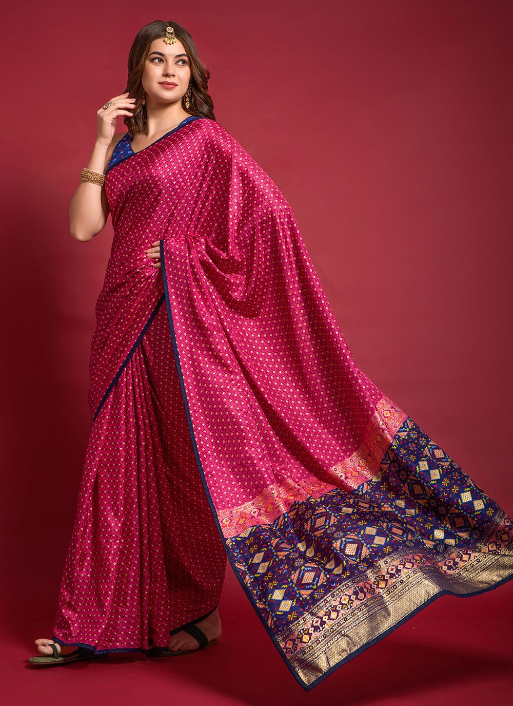 Classic Silk Pink Foil Print Saree