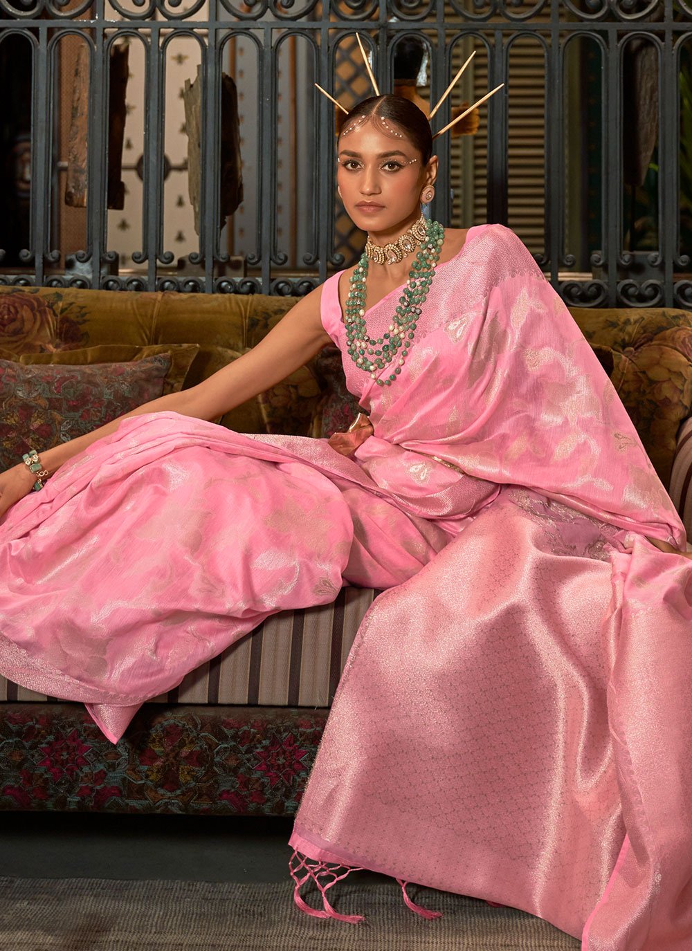 Classic Handloom Silk Pink Weaving Saree