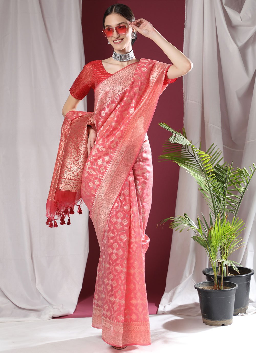 Trendy Saree Organza Silk Pink Weaving Saree