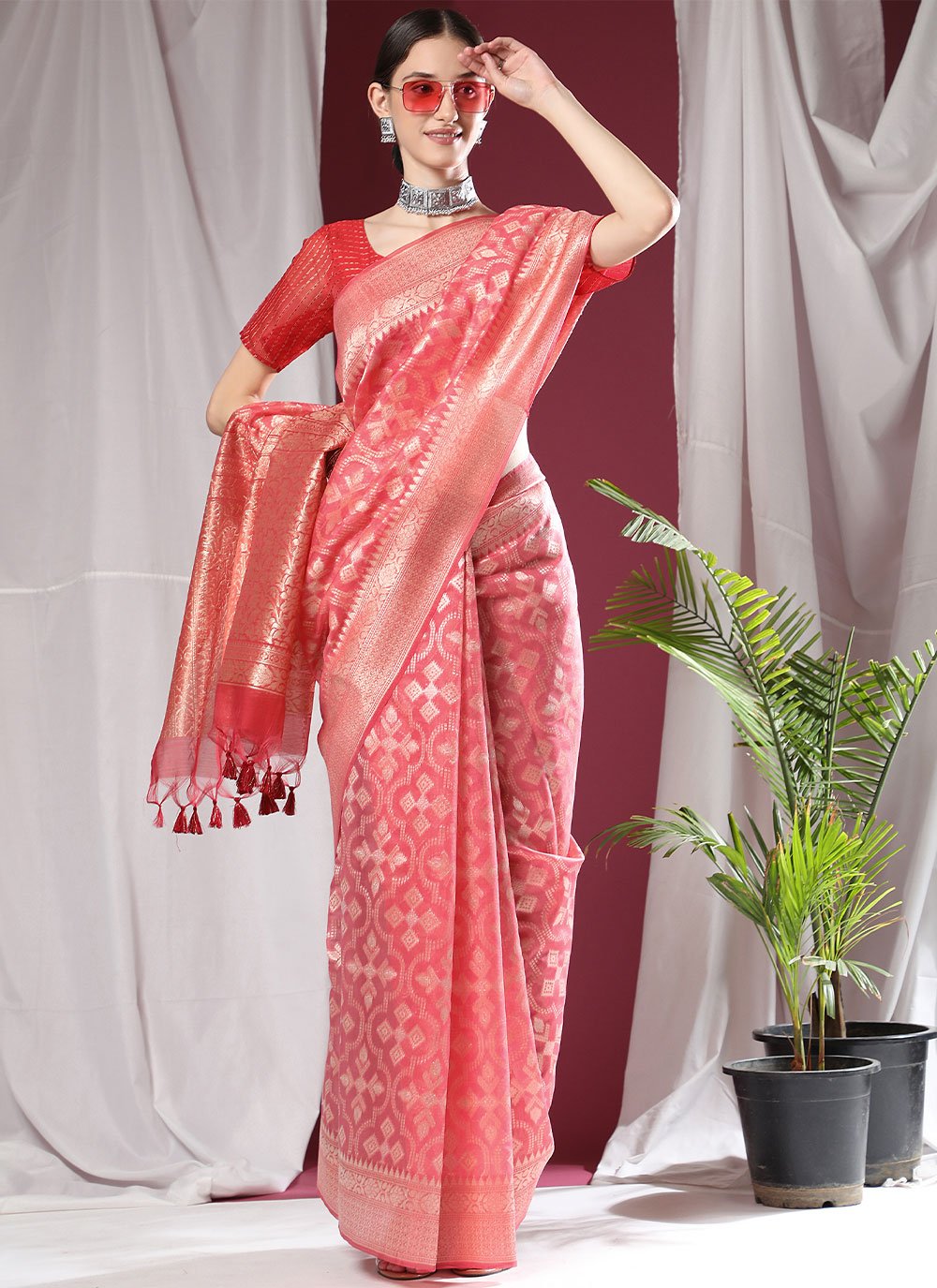 Trendy Saree Organza Silk Pink Weaving Saree