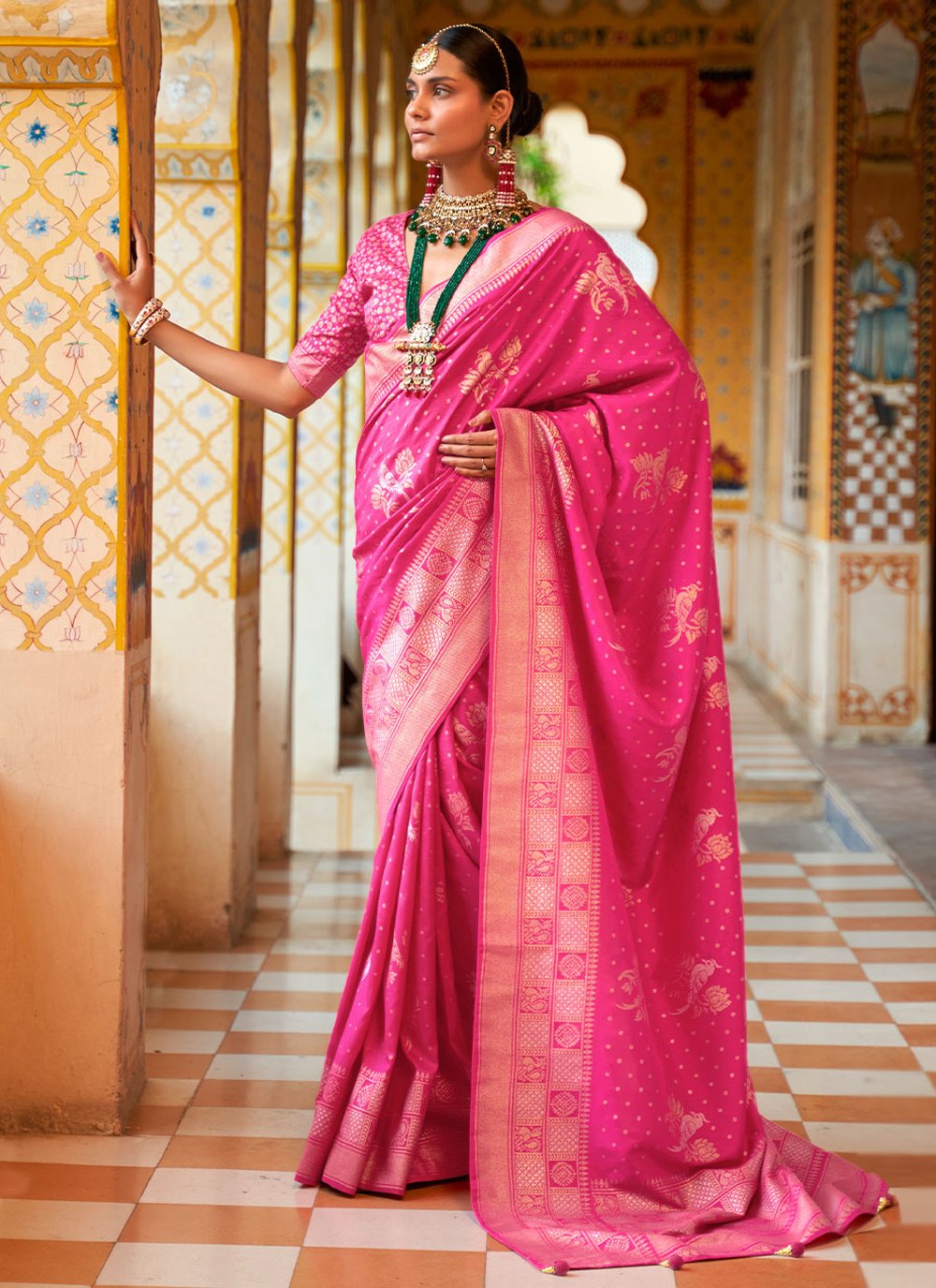 Trendy Saree Silk Pink Foil Print Saree