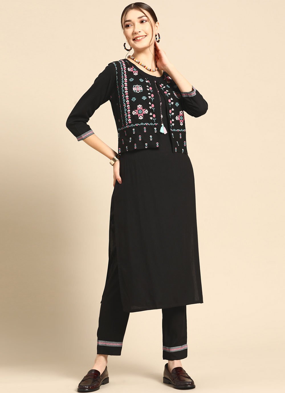 Designer Kurti Rayon Black Plain Kurtis