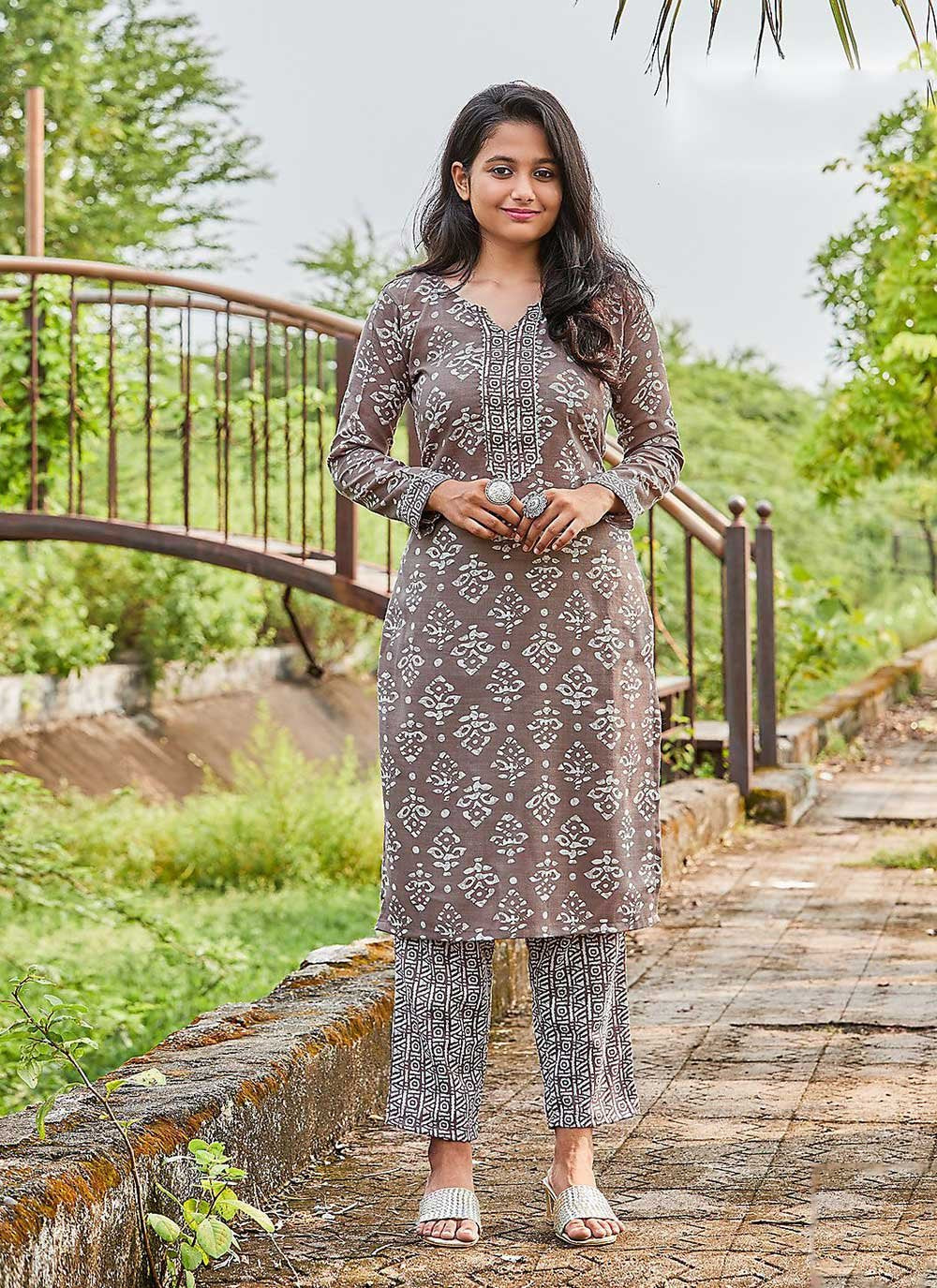 Casual Kurti Cotton Brown Print Kurtis