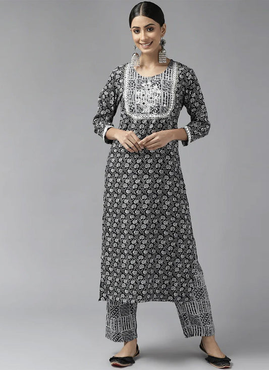 Casual Kurti Rayon Black Print Kurtis