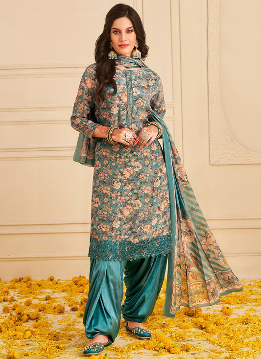 Salwar Suit Pure Crepe Blue Embroidered Salwar Kameez