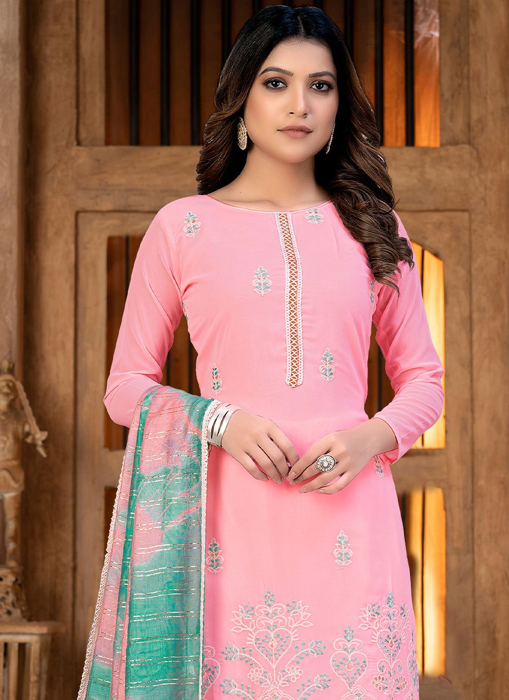 Salwar Suit Pure Georgette Pink Thread Salwar Kameez