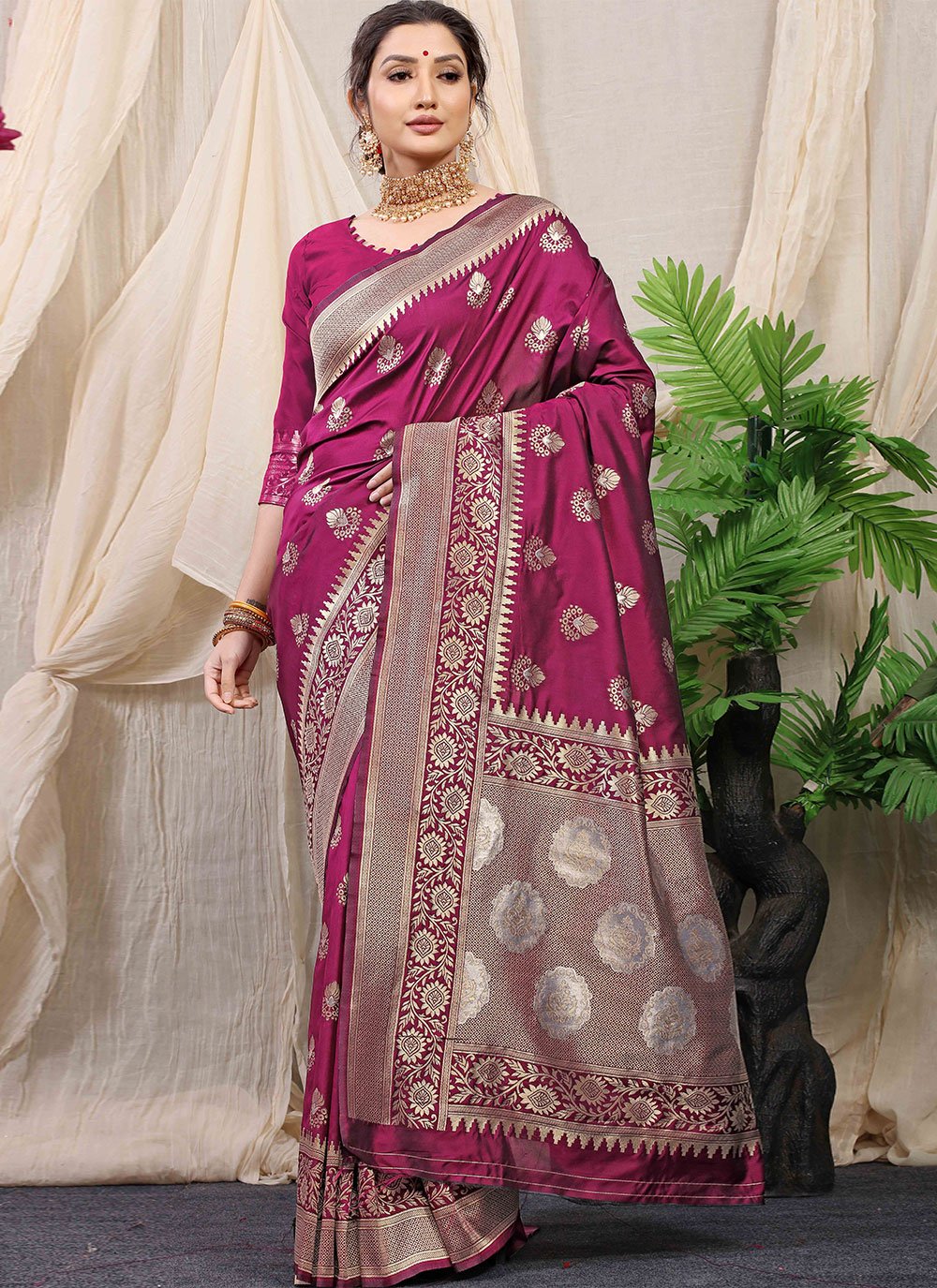 Trendy Saree Banarasi Silk Purple Jacquard Work Saree