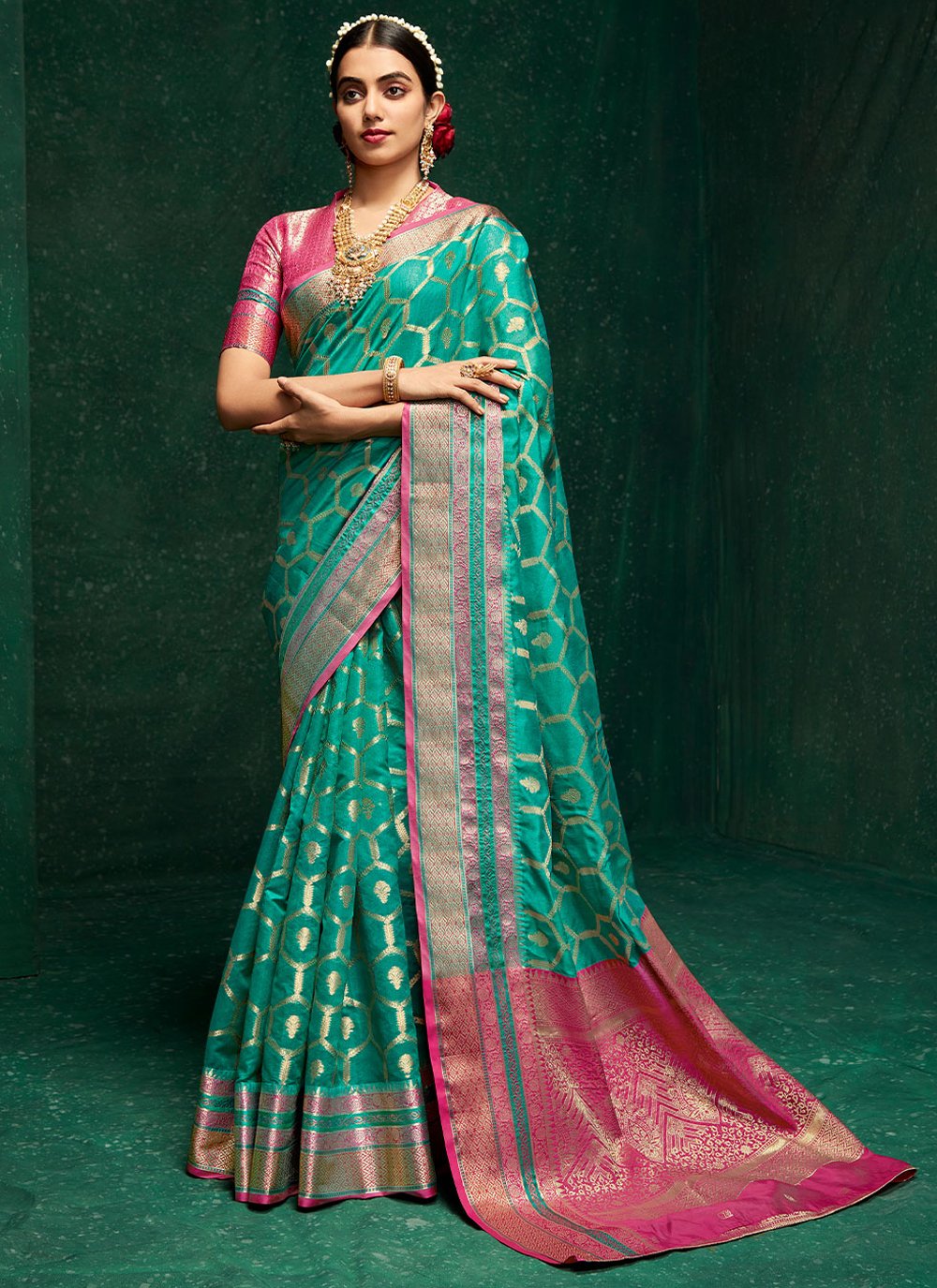 Trendy Saree Cotton Silk Rama Patch Border Saree