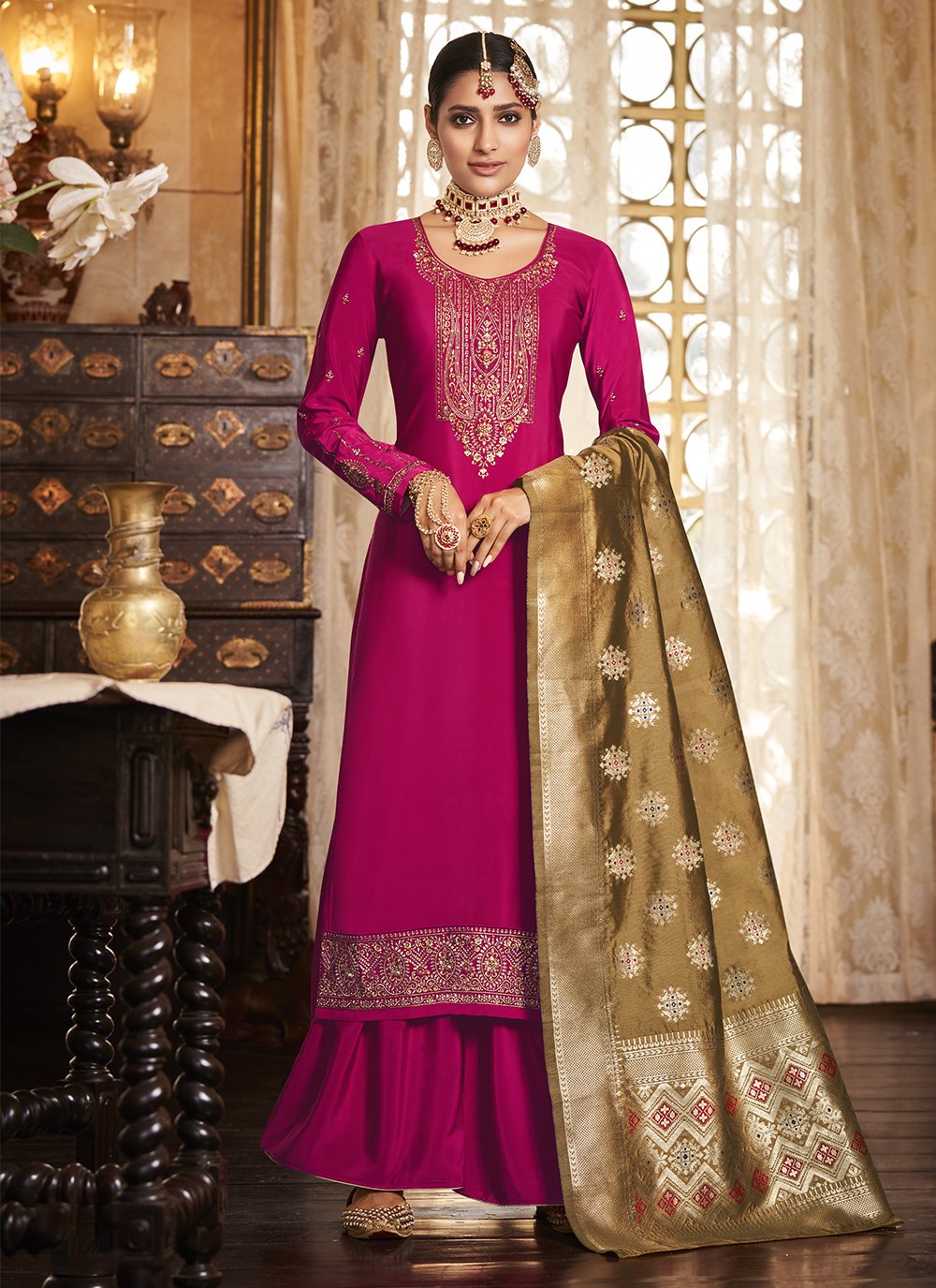 Trendy Suit Crepe Silk Rani Embroidered Salwar Kameez