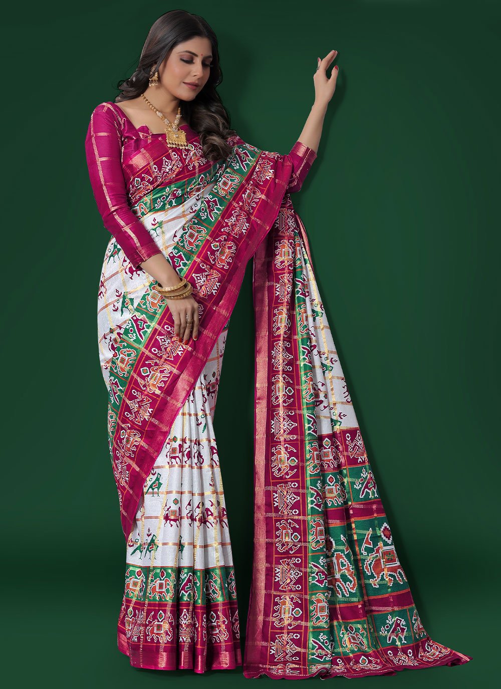 Trendy Saree Cotton Rani Patola Print Saree