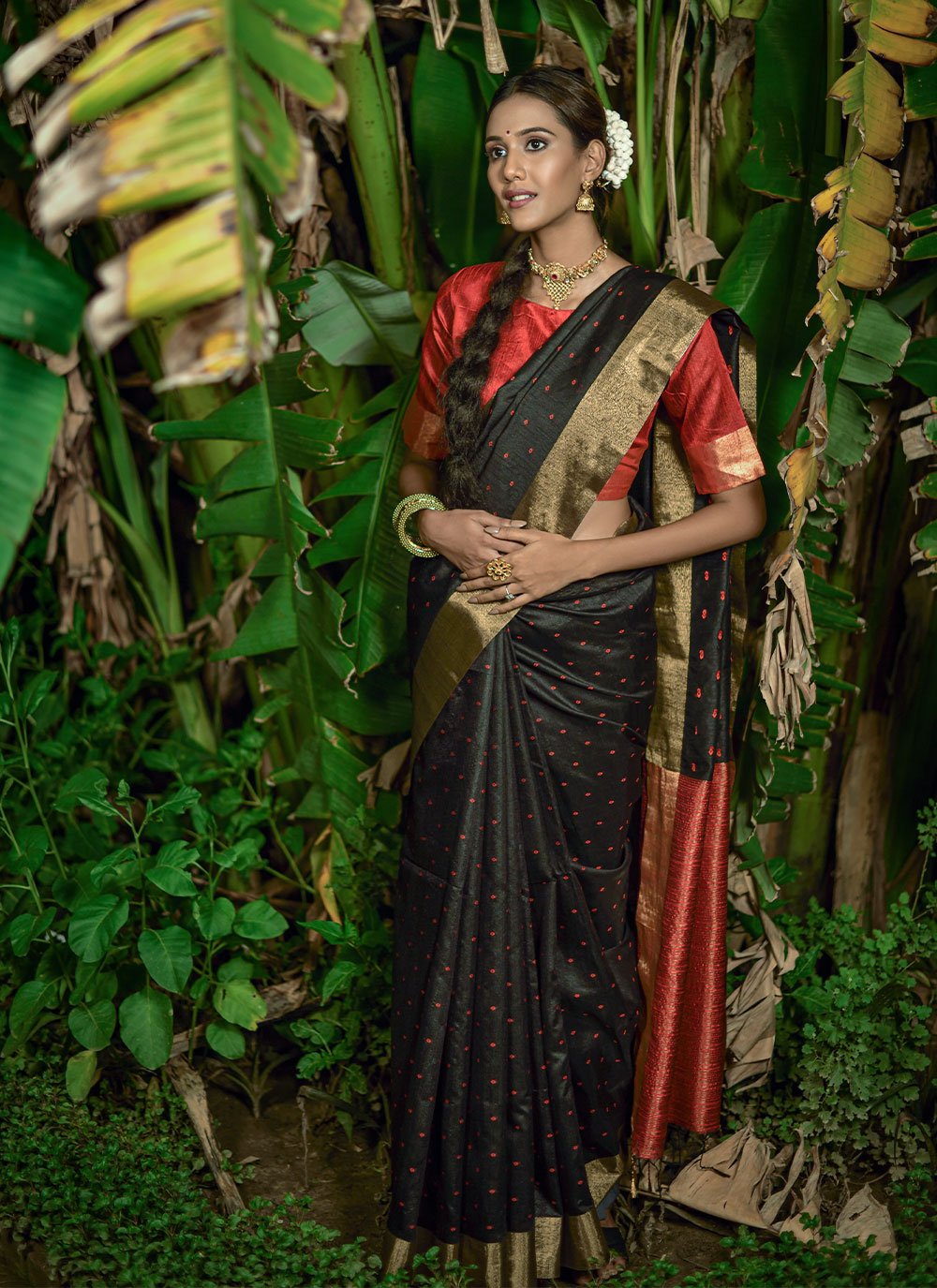 Bandhani Saree Raw Silk Black Woven Saree