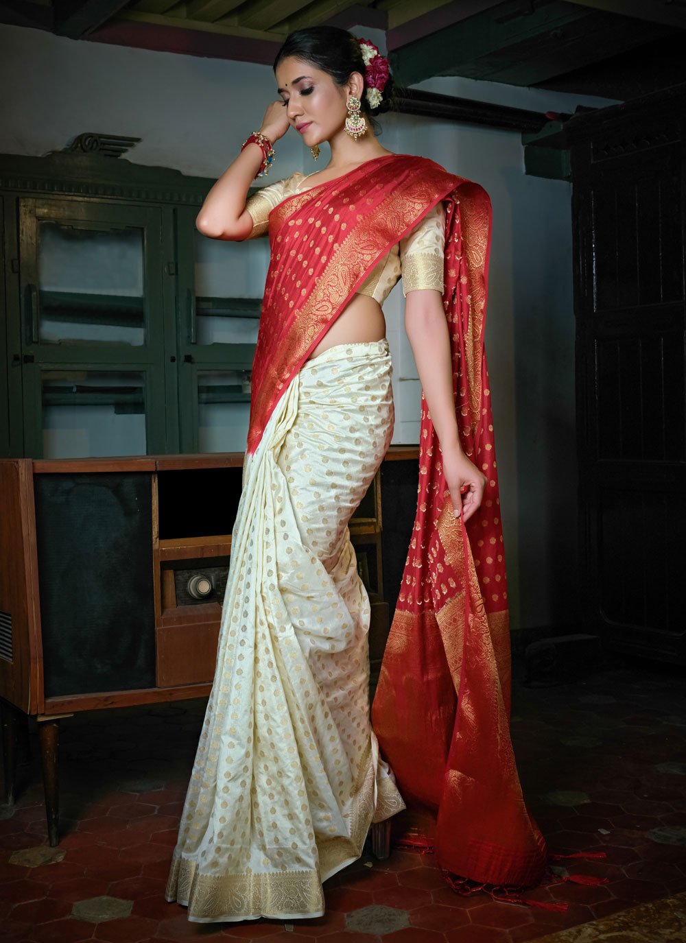 Classic Banarasi Silk Red White Weaving Saree