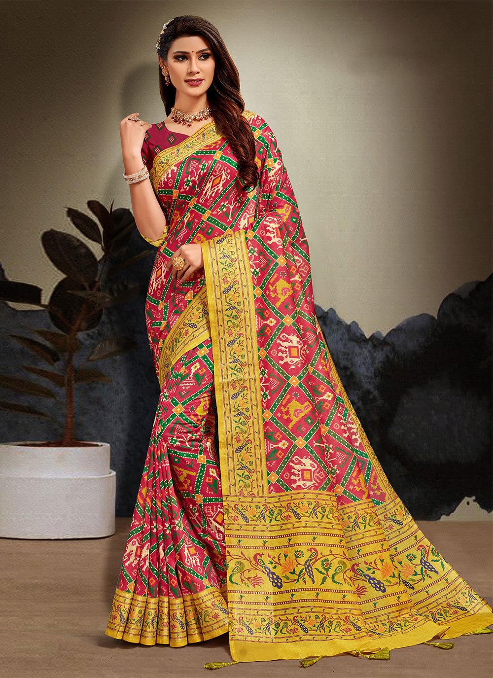 Trendy Saree Cotton Red Print Saree