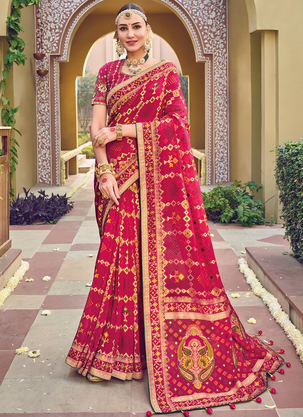 Trendy Saree Pure Georgette Viscose Rani Embroidered Saree