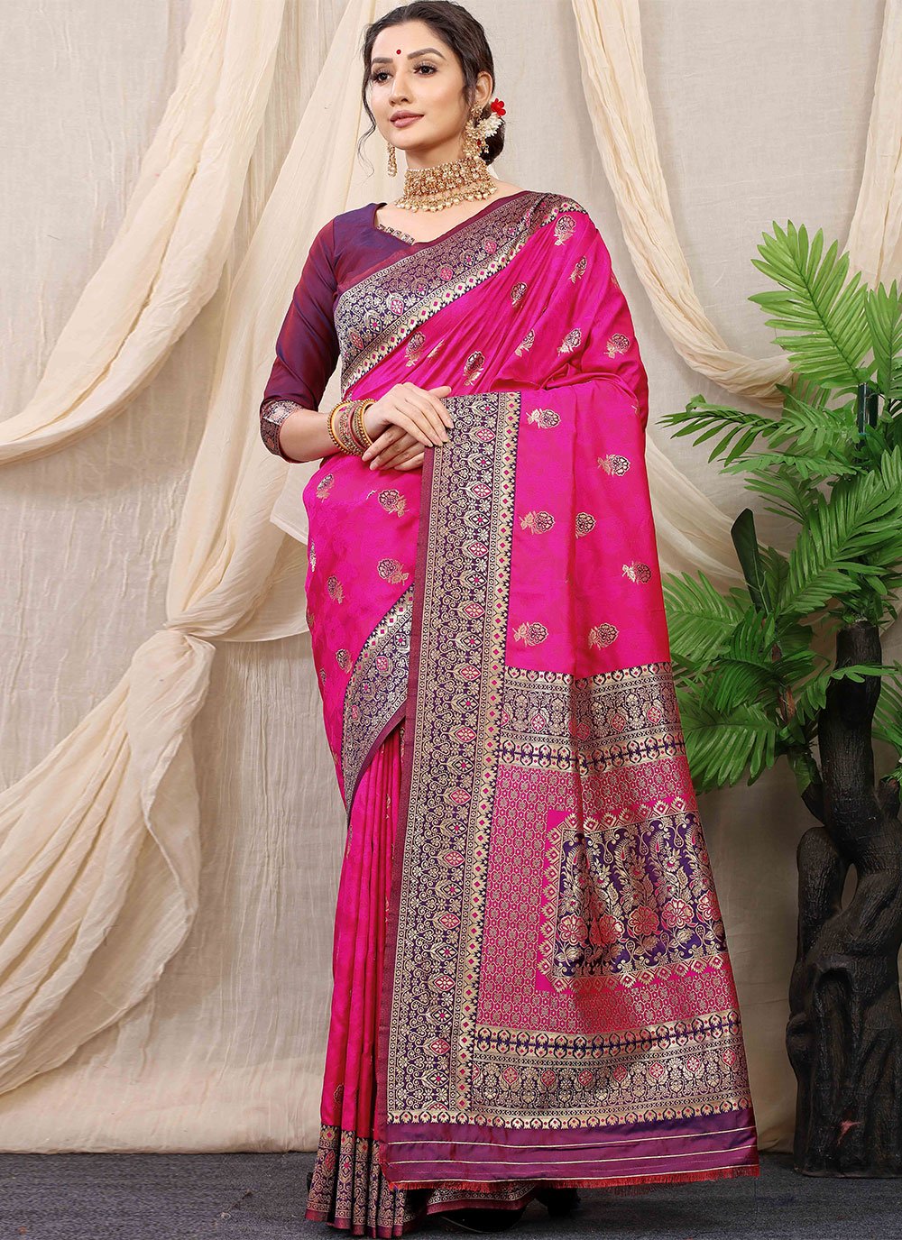 Trendy Saree Banarasi Silk Pink Jacquard Work Saree