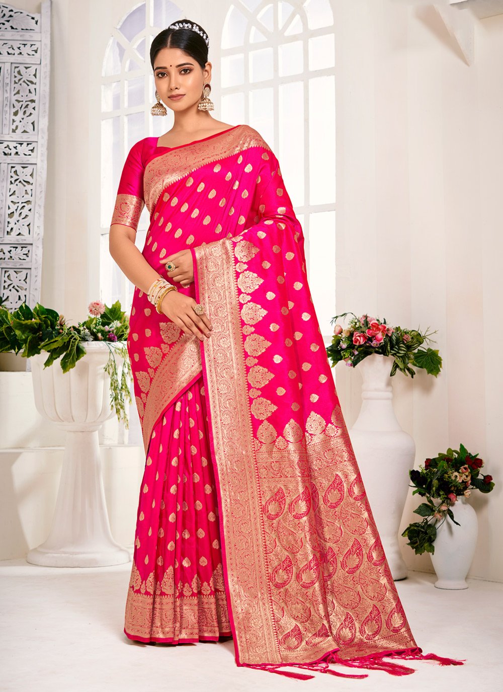 Trendy Saree Banarasi Silk Fuchsia Weaving Saree