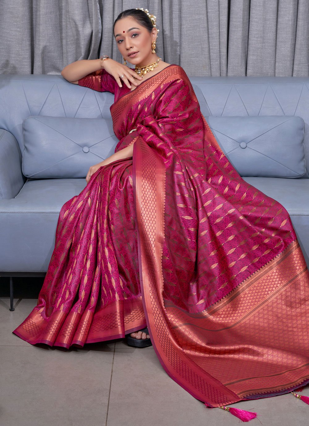 Trendy Saree Satin Silk Rani Jacquard Work Saree