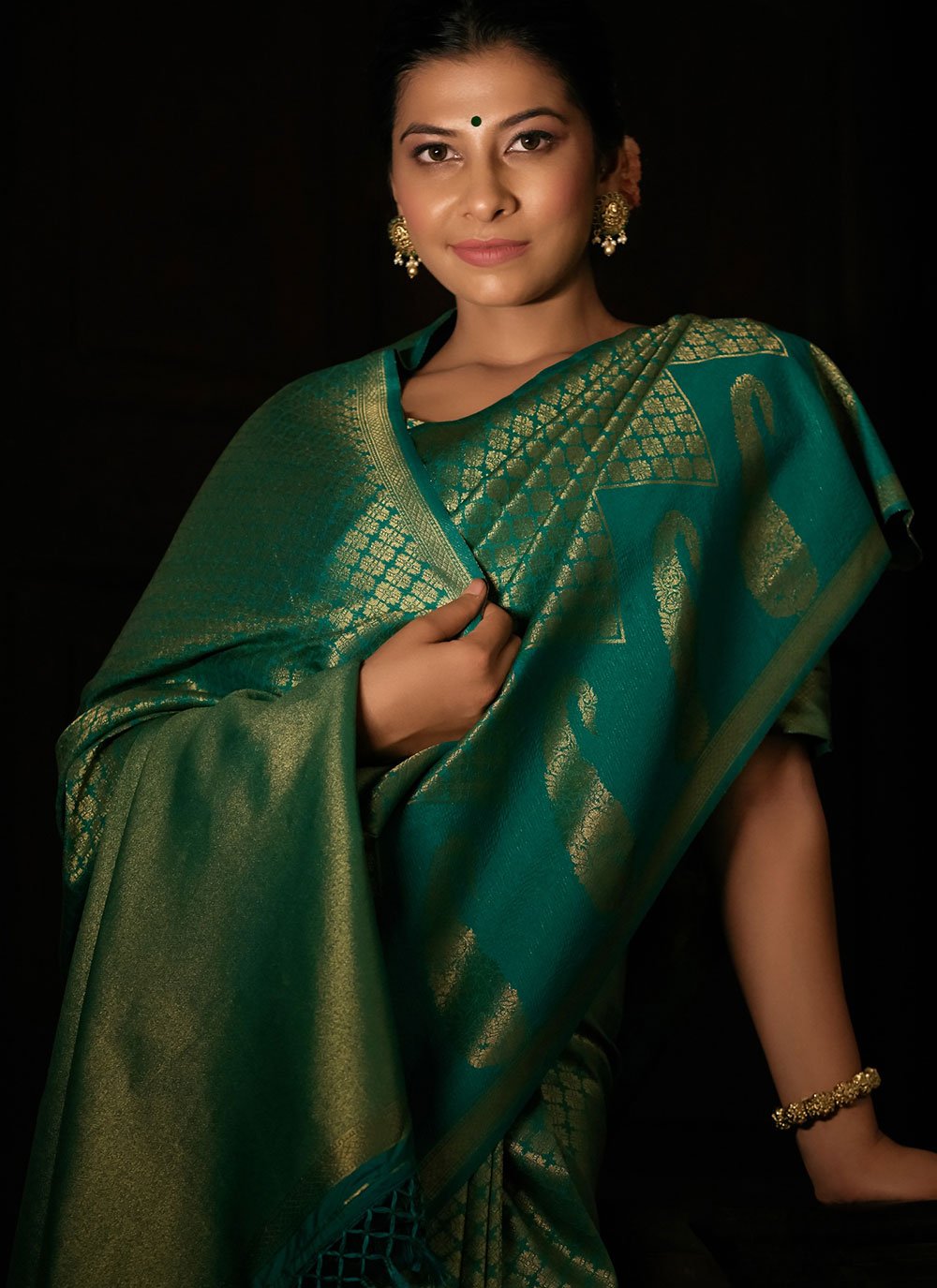 Contemporary Kanjivaram Silk Sea Green Weaving Saree