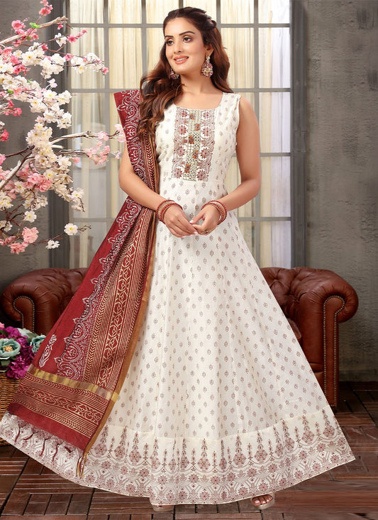 Salwar Suit Silk Off White Embroidered Salwar Kameez