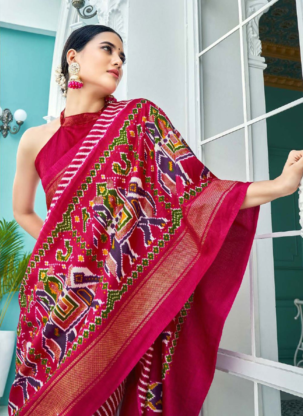 Trendy Saree Silk Rani Foil Print Saree