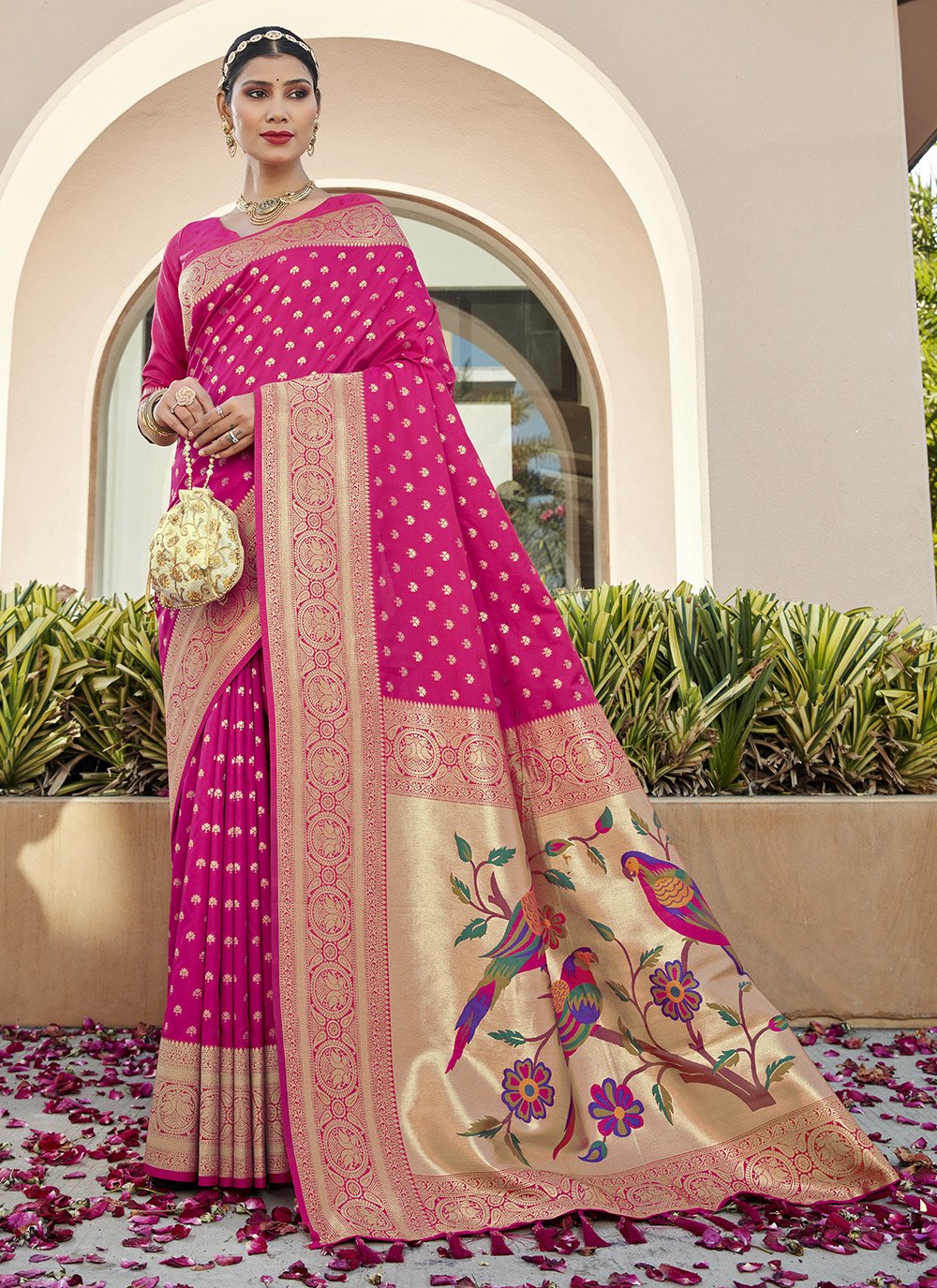 Traditional Saree Silk Magenta Weaving Saree