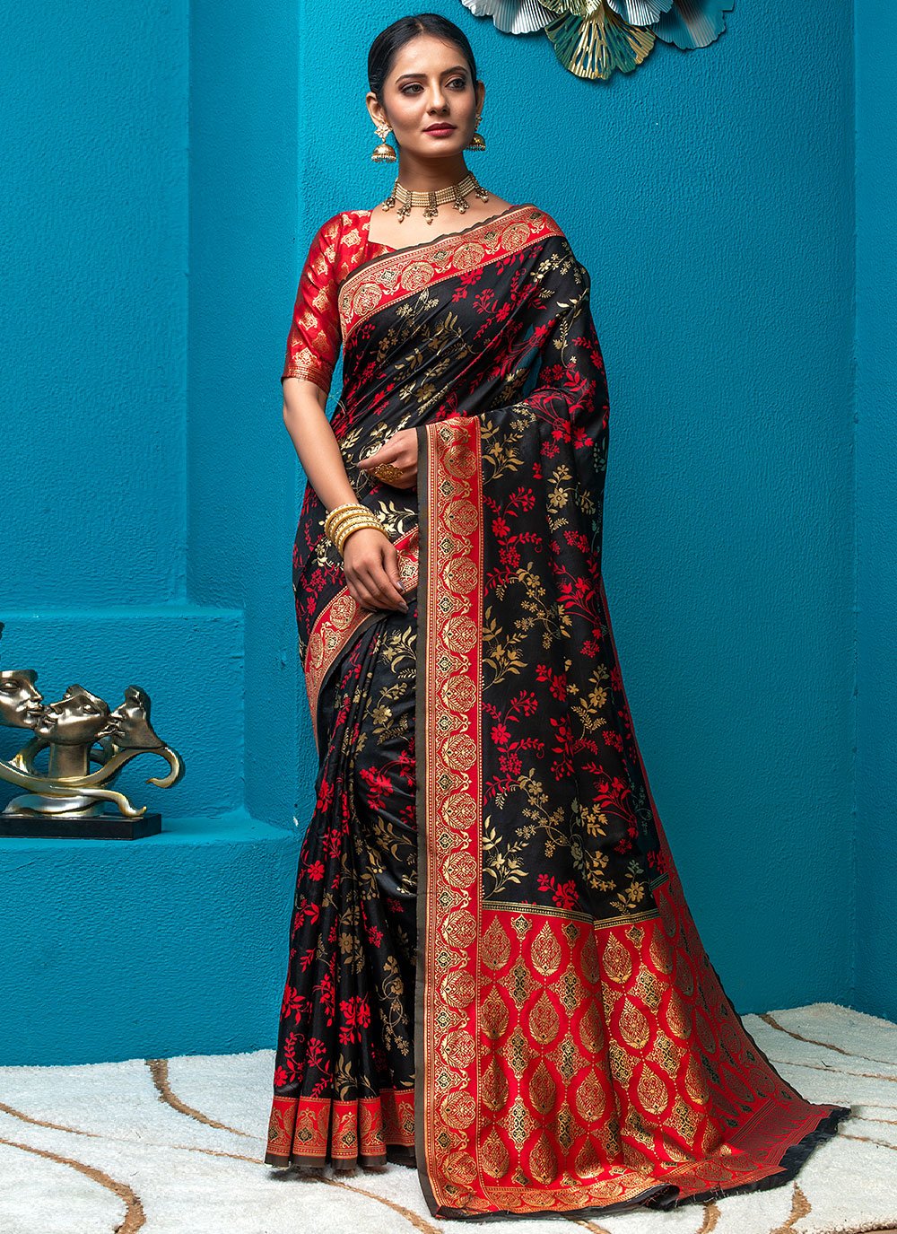 Trendy Saree Silk Black Weaving Saree